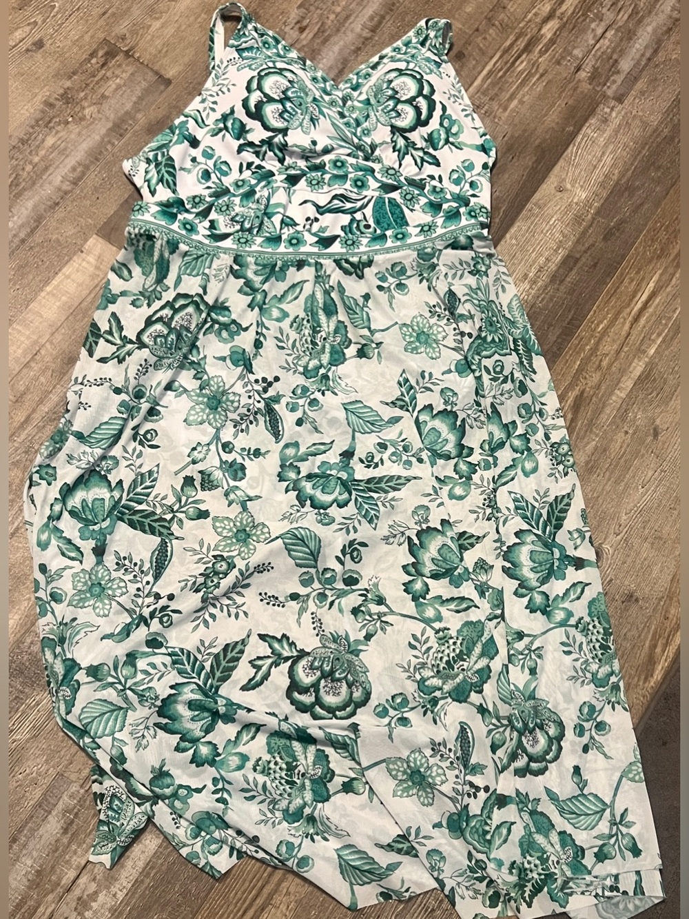 Bloomchic 22/24 Plus One Piece
Swimsuit- Green/White w/ matching sheer coverup - Picture 3 of 8